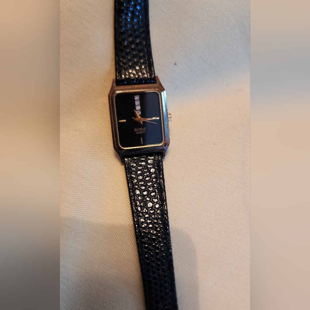 Sleek Black Square Watch with Textured Strap